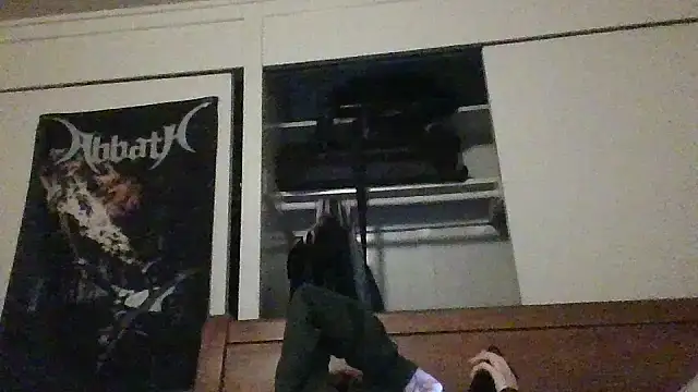 Snapshot of petitedoll29 chatting on December 3, 6:26 am petitedoll29 online show from December 3, 6:26 am