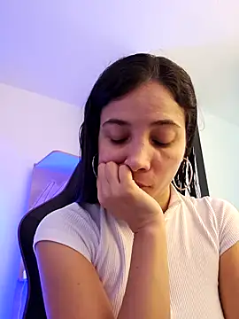 Snapshot of miaeyes chatting on January 10, 1:20 pm miaeyes online show from January 10, 1:20 pm