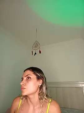 Snapshot of ASHLEY_BLAIR chatting on April 28, 2:27 am ASHLEY BLAIR online show from April 28, 2:27 am
