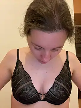 Snapshot of Nicole-Ray chatting on April 23, 8:11 pm Nicole-Ray online show from April 23, 8:11 pm