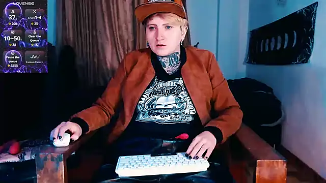 Marieblueeyes online show from November 29, 8:45 pm