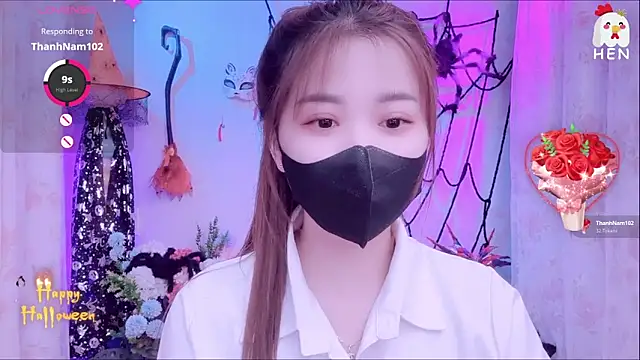 hen237 online show from October 31, 10:33 pm