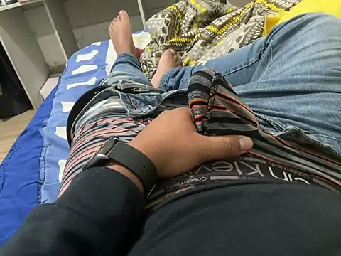 elvis0966 online show from March 22, 2:25 pm