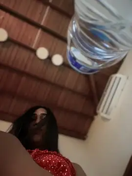 Ashly Miller online show from November 18, 7:40 pm