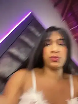 Snapshot of Ashly_Miller chatting on May 5, 8:17 pm Ashly Miller online show from May 5, 8:17 pm