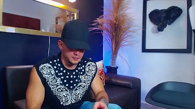 Snapshot of Markboyl chatting on October 14, 3:24 pm Markboyl online show from October 14, 3:24 pm