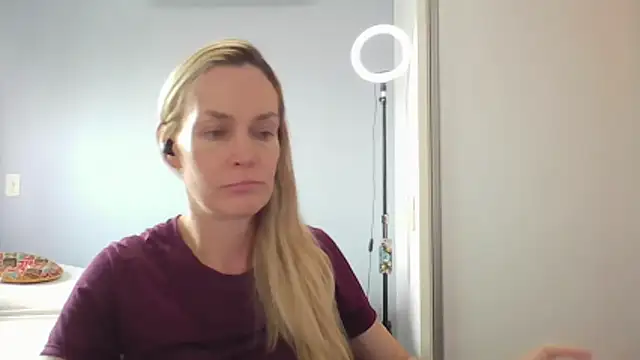 Annylove1 online show from February 6, 12:30 pm