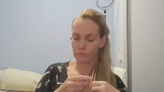 Annylove1 online show from March 31, 12:34 am