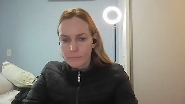 Annylove1 online show from May 21, 10:44 am