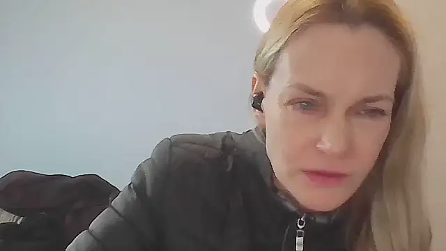Annylove1 online show from June 2, 10:50 am