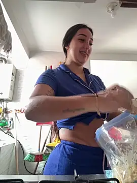 Hannahoff online show from November 6, 6:09 pm