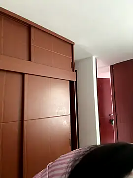 Hannahoff online show from November 30, 9:19 pm