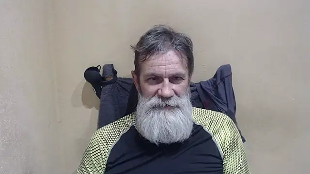 Snapshot of AlexNudo chatting on May 17, 3:19 pm AlexNudo online show from May 17, 3:19 pm