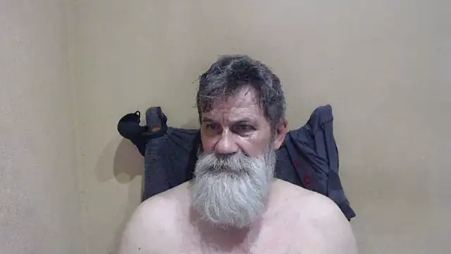 Snapshot of AlexNudo chatting on May 28, 9:39 am AlexNudo online show from May 28, 9:39 am
