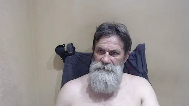 Snapshot of AlexNudo chatting on June 2, 7:54 am AlexNudo online show from June 2, 7:54 am