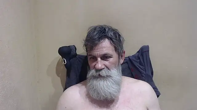 Snapshot of AlexNudo chatting on June 3, 9:53 pm AlexNudo online show from June 3, 9:53 pm