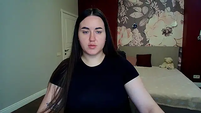 Snapshot of Roxie_Bradley chatting on July 14, 5:34 am Roxie Bradley online show from July 14, 5:34 am