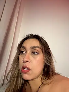 Im sophiie online show from May 30, 8:33 am