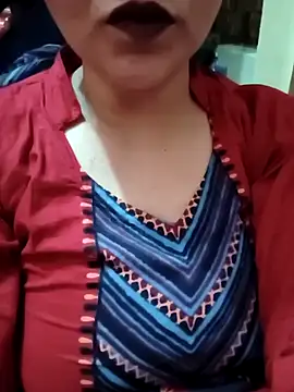 Snapshot of Scholl_girl143 chatting on May 7, 7:47 am Scholl girl143 online show from May 7, 7:47 am