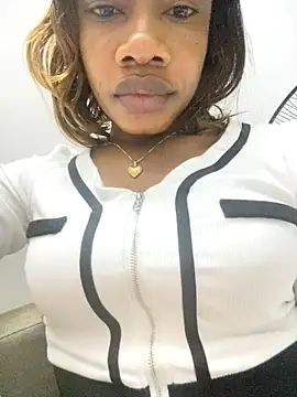  yisela  online show from December 5, 2:20 am