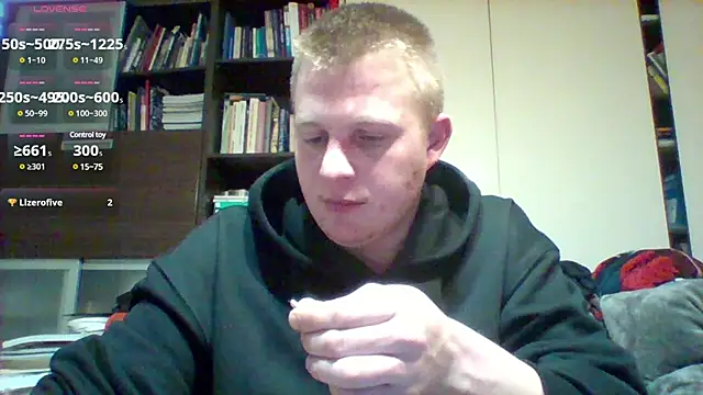 Snapshot of Matttthees chatting on February 6, 2:00 am Matttthees online show from February 6, 2:00 am