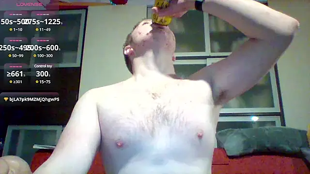 Snapshot of Matttthees chatting on February 24, 1:13 am Matttthees online show from February 24, 1:13 am