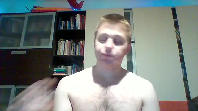 Snapshot of Matttthees chatting on February 25, 3:42 am Matttthees online show from February 25, 3:42 am