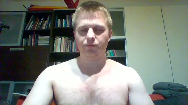 Snapshot of Matttthees chatting on February 26, 8:44 pm Matttthees online show from February 26, 8:44 pm