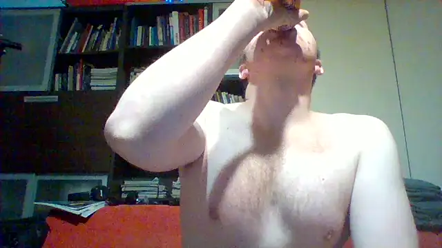 Snapshot of Matttthees chatting on February 26, 11:48 pm Matttthees online show from February 26, 11:48 pm