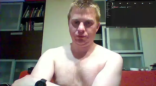 Snapshot of Matttthees chatting on March 9, 10:41 pm Matttthees online show from March 9, 10:41 pm