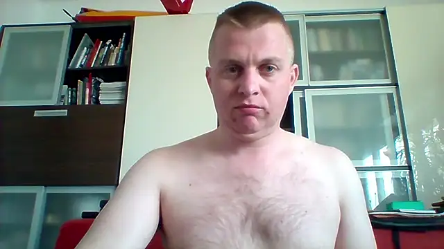 Snapshot of Matttthees chatting on March 10, 7:42 am Matttthees online show from March 10, 7:42 am