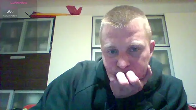 Snapshot of Matttthees chatting on March 17, 7:37 pm Matttthees online show from March 17, 7:37 pm