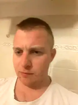 Snapshot of Matttthees chatting on March 22, 1:54 am Matttthees online show from March 22, 1:54 am