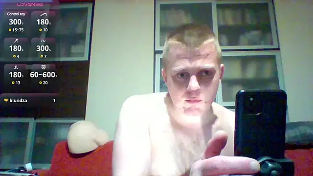 Snapshot of Matttthees chatting on March 23, 2:48 am Matttthees online show from March 23, 2:48 am