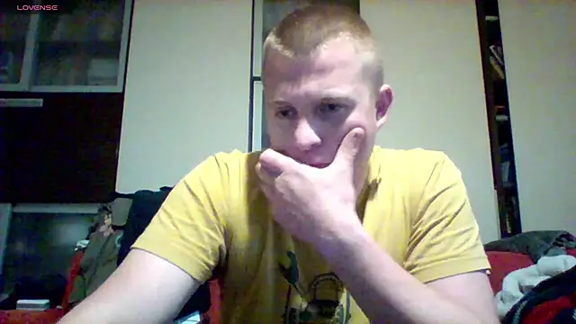 Snapshot of Matttthees chatting on October 8, 5:16 am Matttthees online show from October 8, 5:16 am