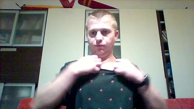 Snapshot of Matttthees chatting on October 15, 4:12 am Matttthees online show from October 15, 4:12 am