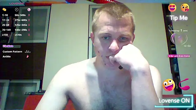 Snapshot of Matttthees chatting on October 19, 8:42 pm Matttthees online show from October 19, 8:42 pm