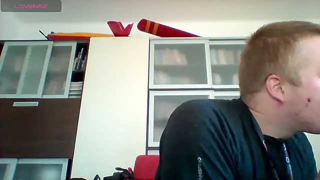 Snapshot of Matttthees chatting on November 8, 8:14 am Matttthees online show from November 8, 8:14 am