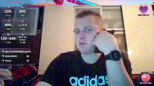 Snapshot of Matttthees chatting on December 16, 12:37 am Matttthees online show from December 16, 12:37 am