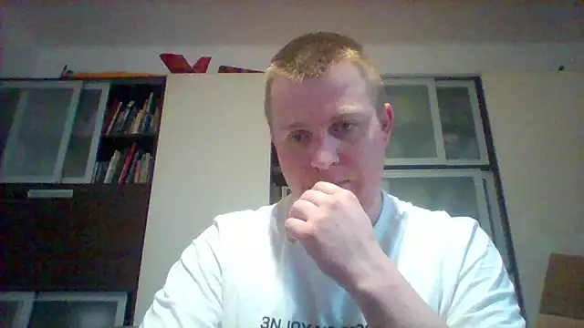 Snapshot of Matttthees chatting on February 5, 2:43 pm Matttthees online show from February 5, 2:43 pm