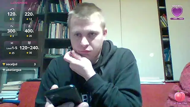 Snapshot of Matttthees chatting on February 8, 8:23 pm Matttthees online show from February 8, 8:23 pm