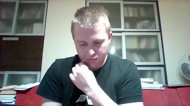 Snapshot of Matttthees chatting on February 13, 2:29 am Matttthees online show from February 13, 2:29 am