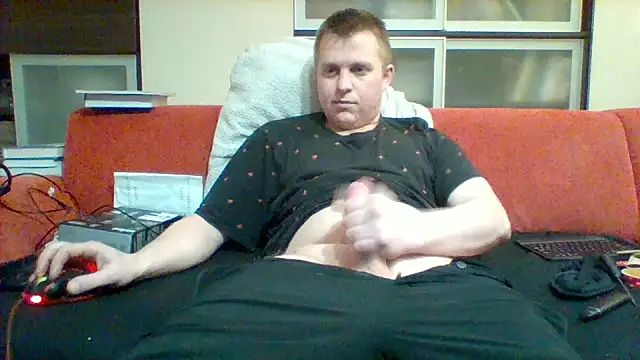 Snapshot of Matttthees chatting on February 23, 1:58 am Matttthees online show from February 23, 1:58 am