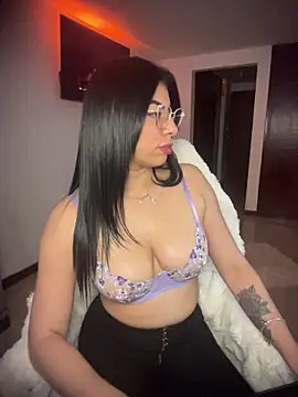 Snapshot of Miaparkerss_ chatting on March 1, 9:39 pm Miaparkerss online show from March 1, 9:39 pm