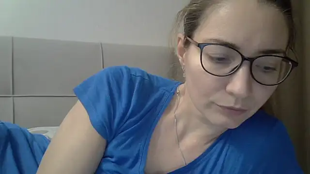 Ashleyspice online show from December 14, 2:22 pm