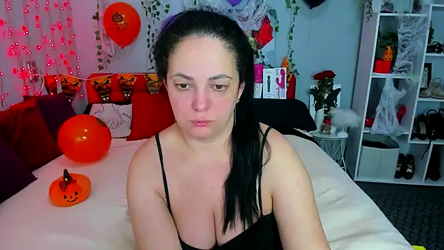 DarlingMilf online show from November 7, 7:03 pm