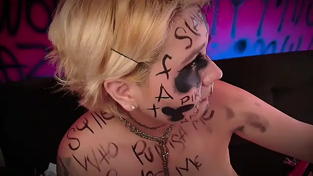 Snapshot of Laura_takint chatting on January 30, 7:15 pm Laura takint online show from January 30, 7:15 pm