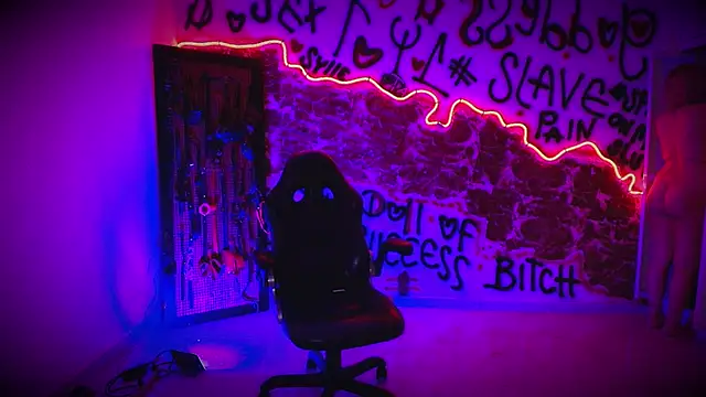 Snapshot of Laura_takint chatting on September 9, 9:03 pm Laura takint online show from September 9, 9:03 pm