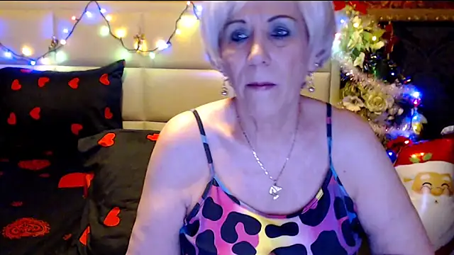 HappyWomanOn online show from December 16, 7:10 pm