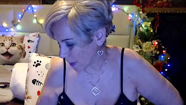 HappyWomanOn online show from February 1, 10:34 pm